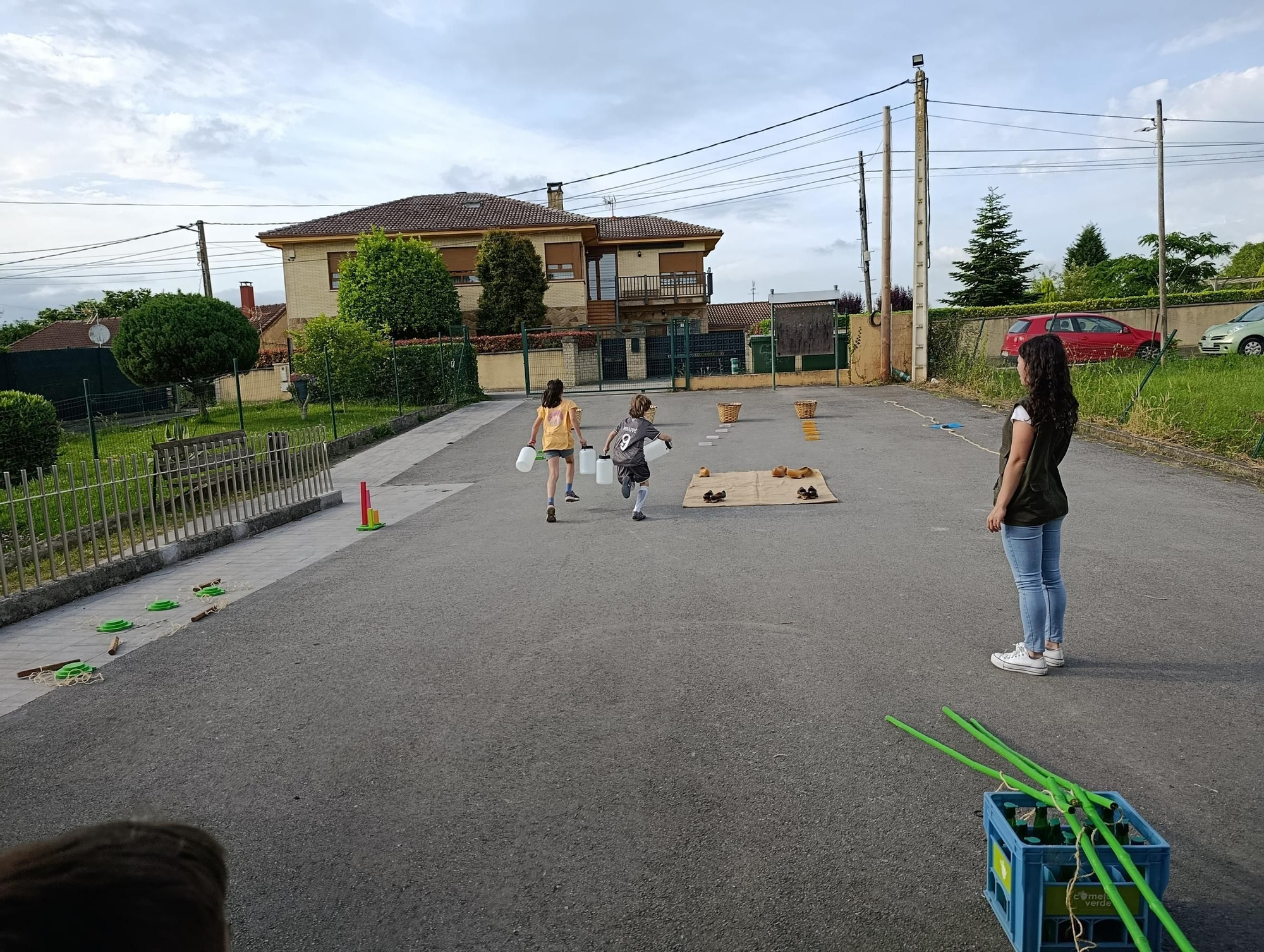 Los pequeños de Viella celebran el "Día de los Paxarrinos"
