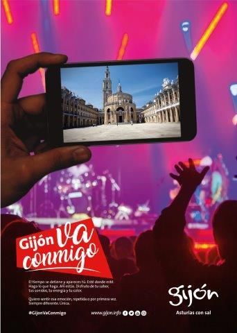 Carteles de la campaña turística "Gijón va conmigo"