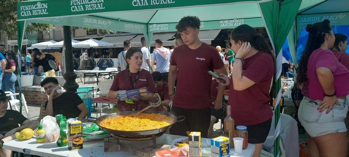 GALERÍA | Día de las Peñas con sabor a paella en las Fiestas de San Agustín de Toro
