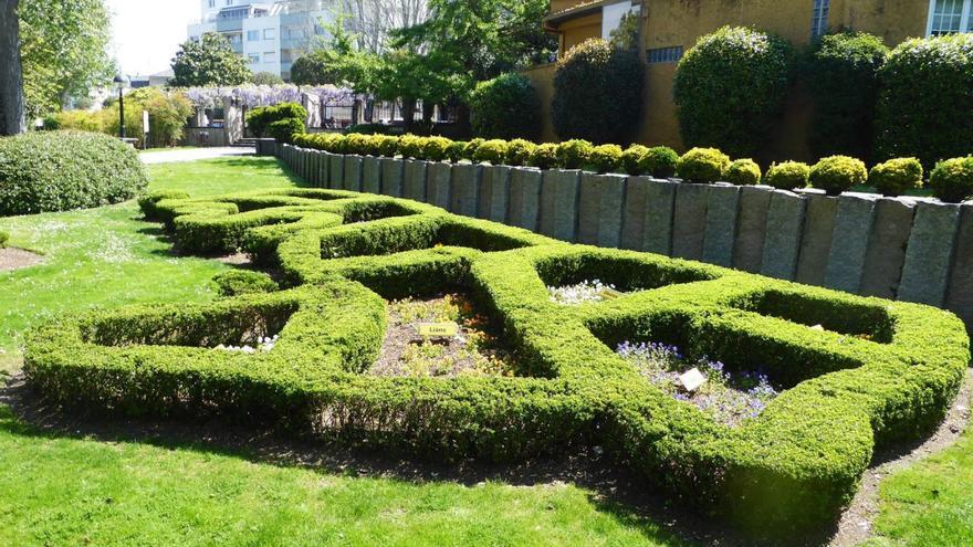 Un seto con todas las parroquias de Oleiros en el parque José Martí