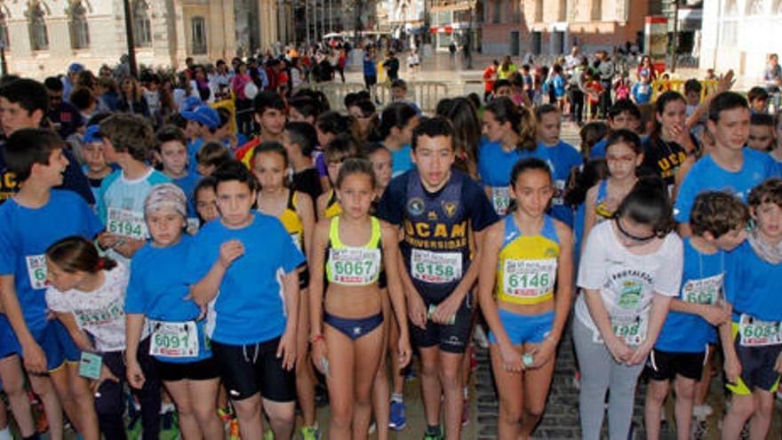 Imagen de la salida de la carrera infantil de la Ruta de las Fortalezas