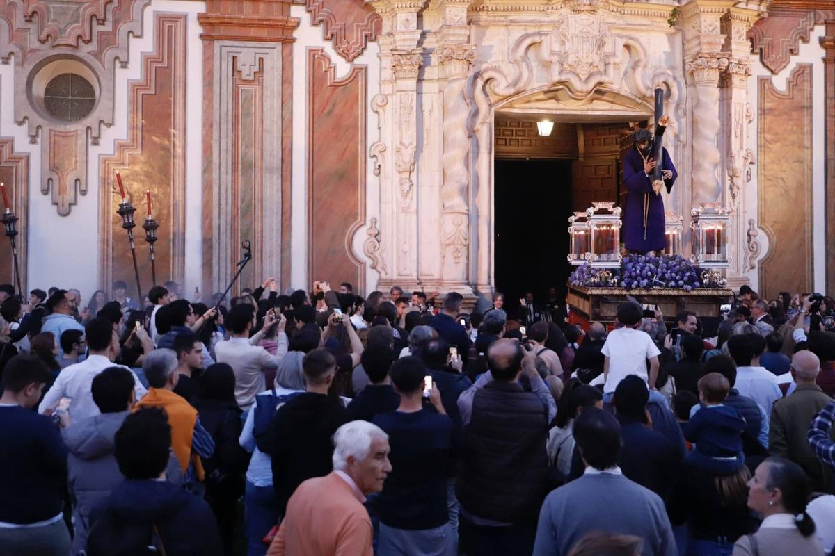 El vía crucis de la Quinta Angustia en Córdoba, en imágenes El vía crucis de la Quinta Angustia en Córdoba, en imágenes