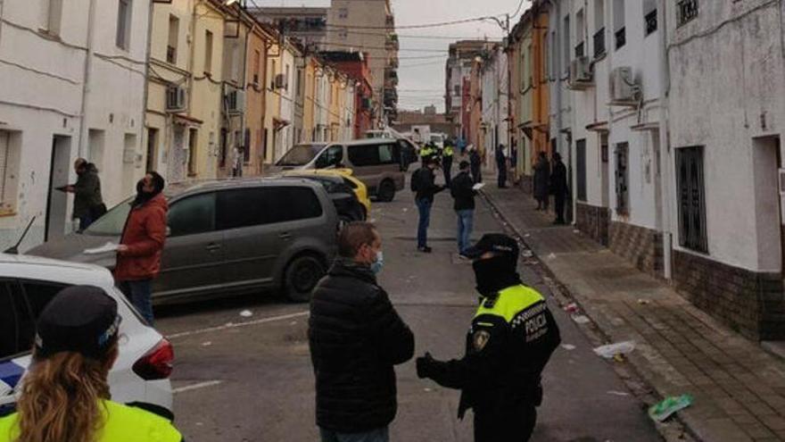 VÍDEO | Destrossen a Figueres cases del familiars de l'autor dels crims de Girona