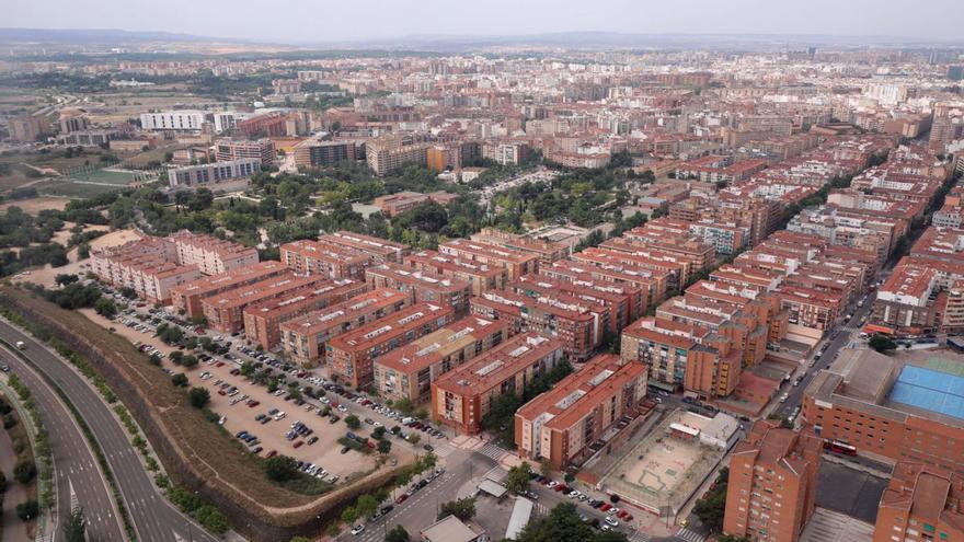 Vista aérea del barrio de Las Fuentes, en Zaragoza, donde queda todavía espacio para construir. | ÁNGEL DE CASTRO