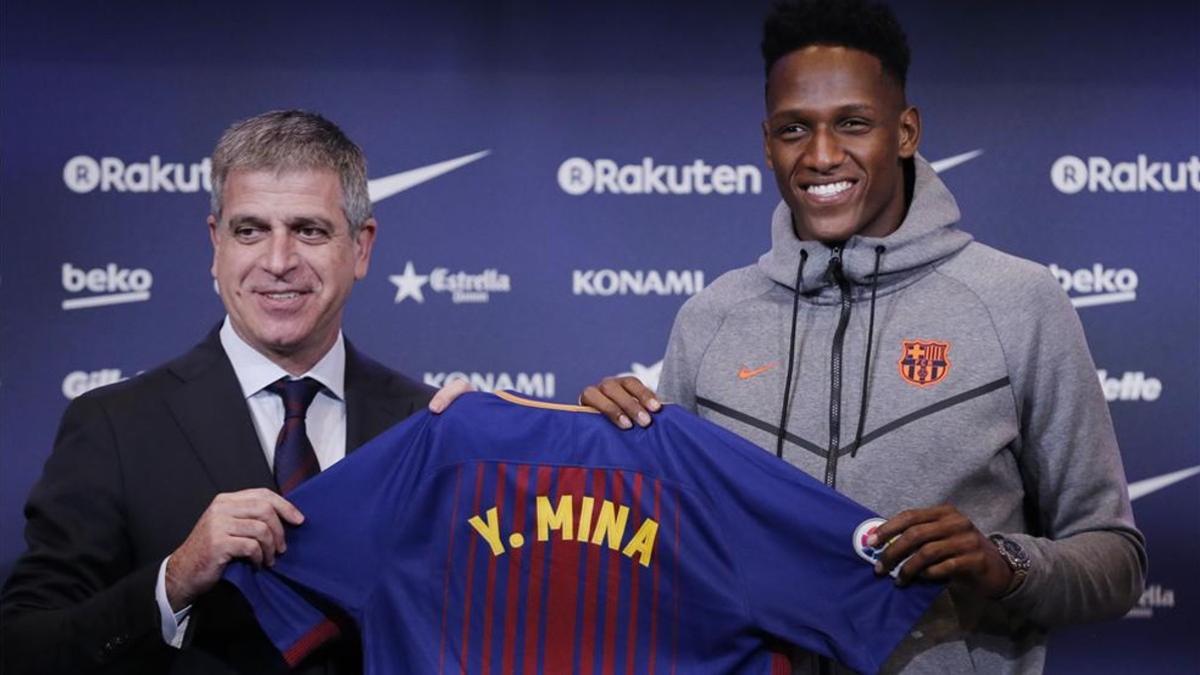 Jordi Mestre, junto a Yerry Mina en la presentación en el Auditori 1899