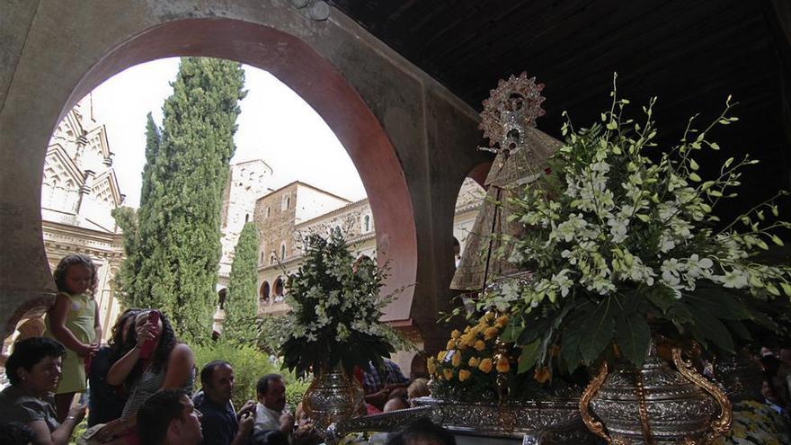 Piden la declaración de fiesta de interés regional para la ofrenda floral a la Virgen de Guadalupe