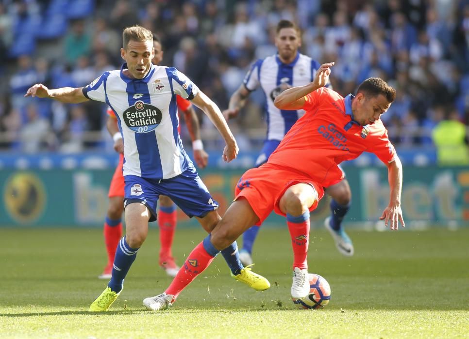 El Dépor golea a Las Palmas para cerrar la Liga