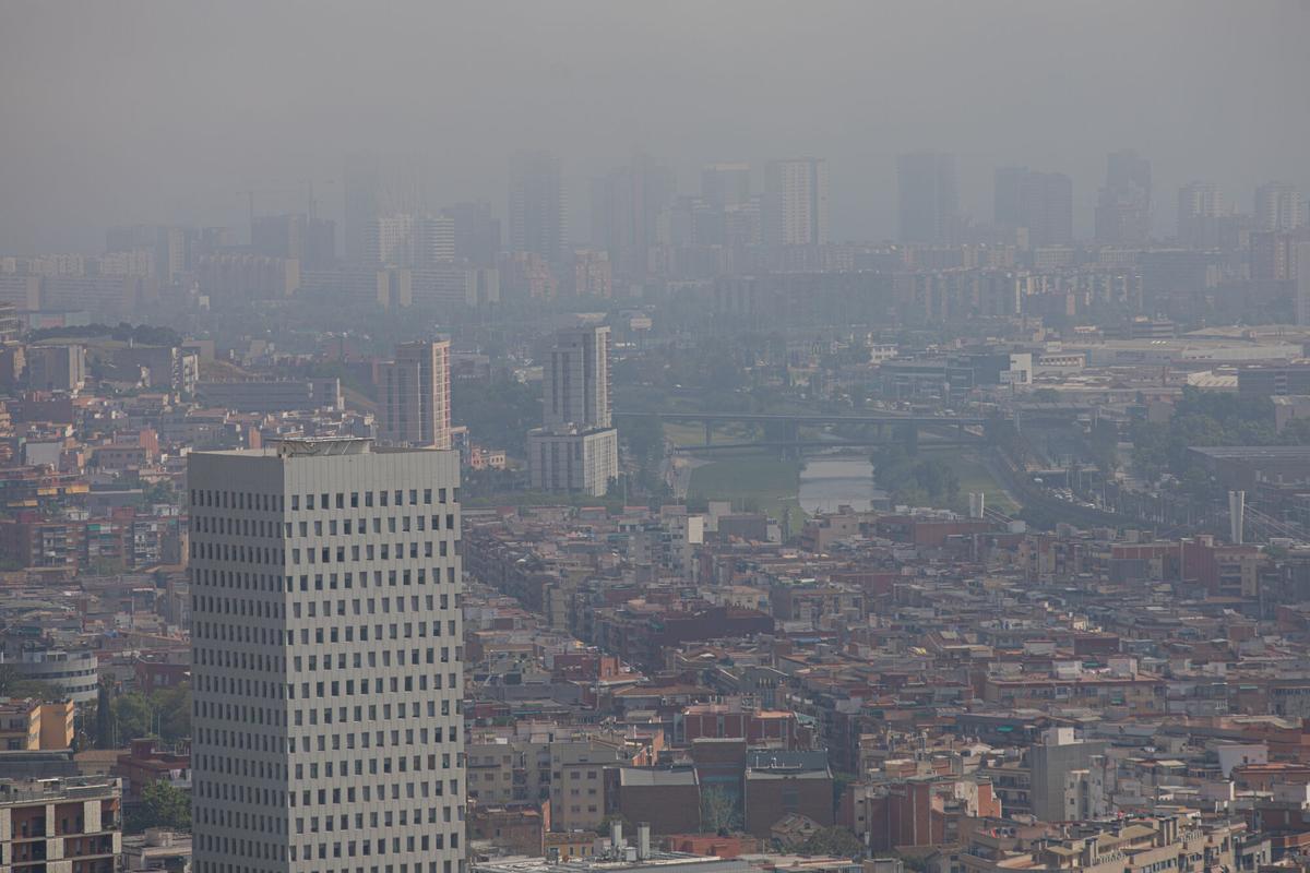Niebla en Barcelona.
