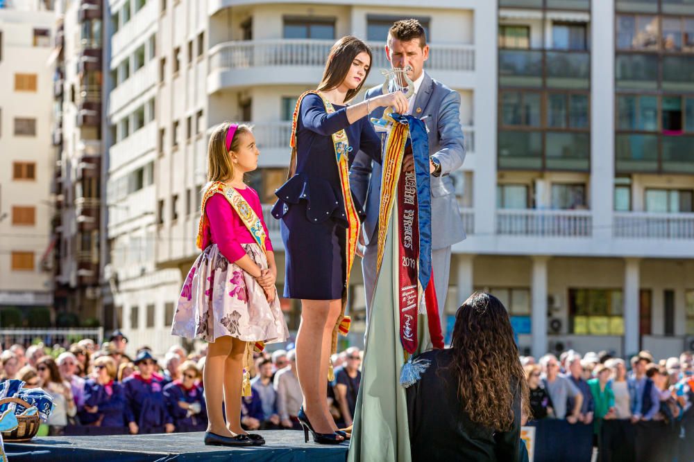 Más de 500 músicos marcan el ritmo en el inicio de las Fiestas de Benidorm