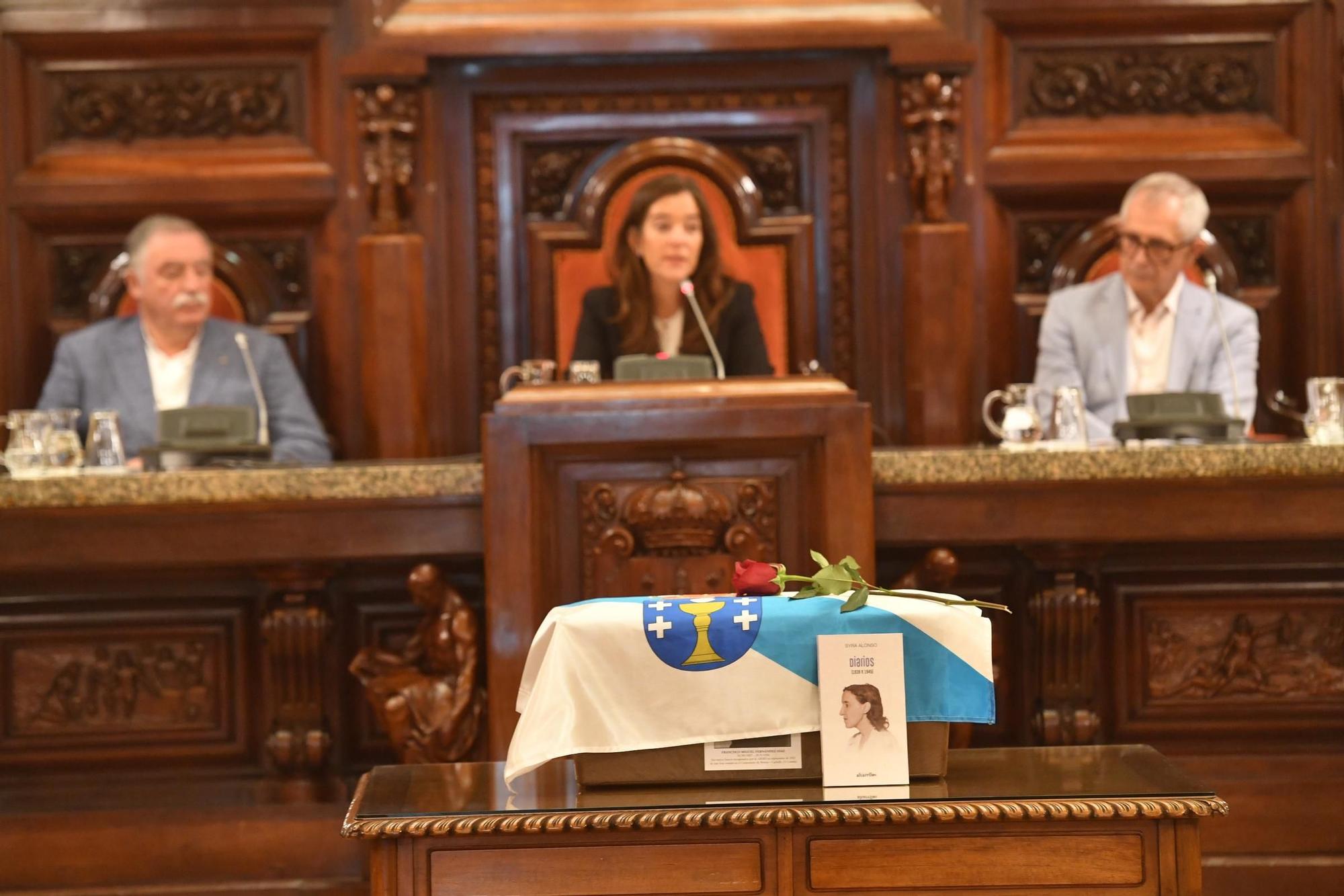 Recepción e enterro dos restos do pintor Francisco Miguel