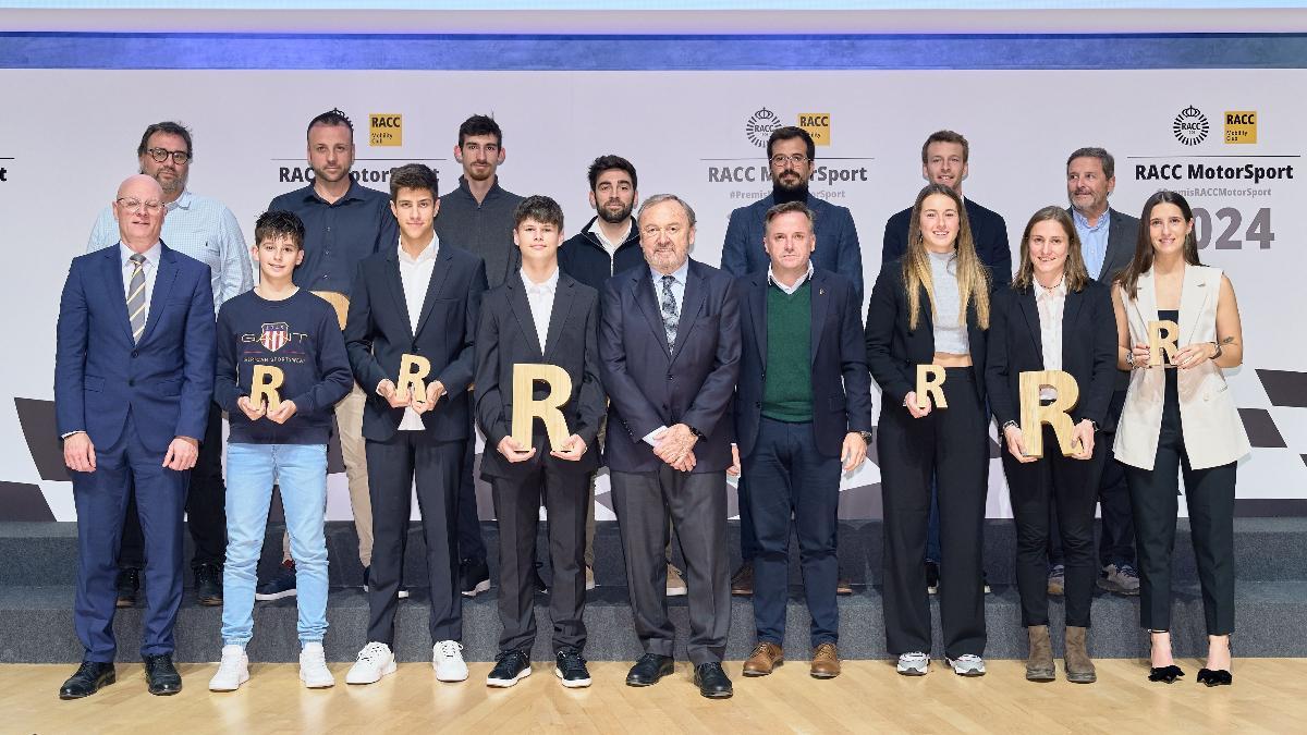 Los pilotos más destacados de la temporada, con los presidentes del RACC y la RFEDA