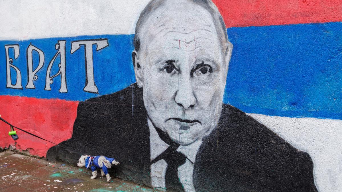 Un grafiti de Vladímir Putin en Serbia.