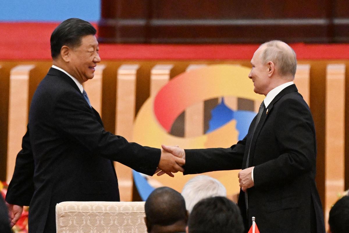 Vladímir Putin se reúne con Xi Jinping en Pekín