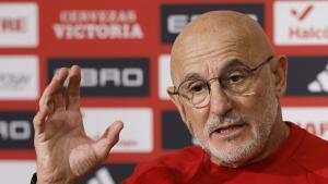 A De la Fuente le espera una lista complicada para la Finalissima frente a Argentina