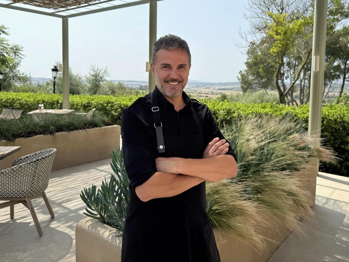 Santi Taura auf der Terrasse.