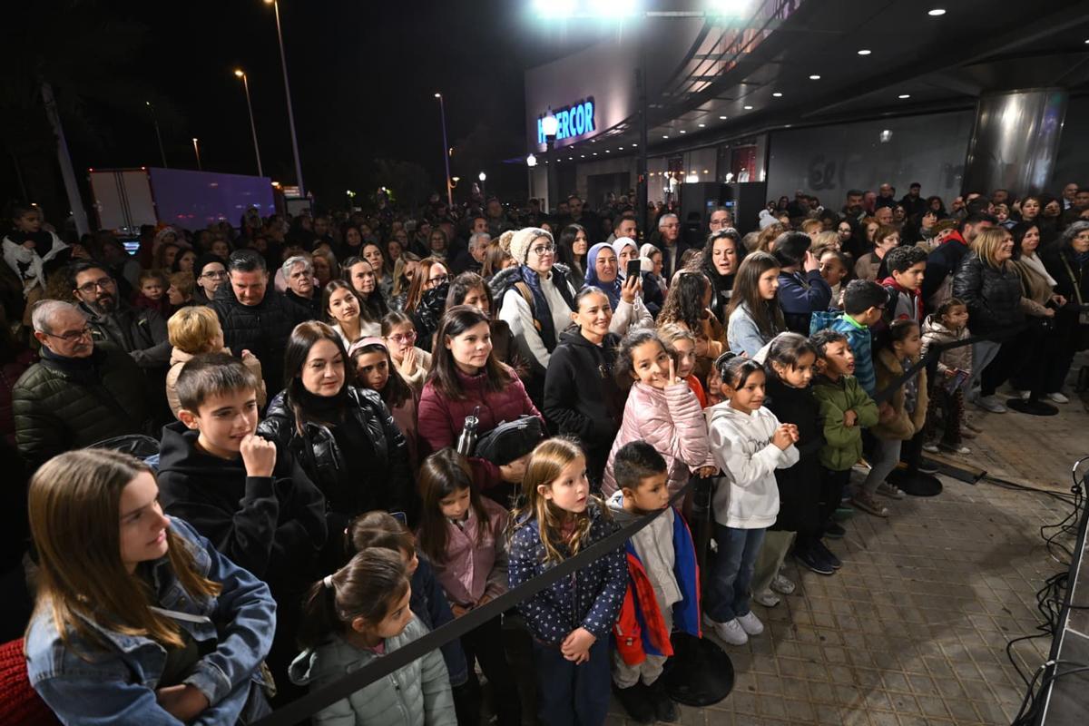 El Corte Inglés de Elche da la bienvenida a la Navidad