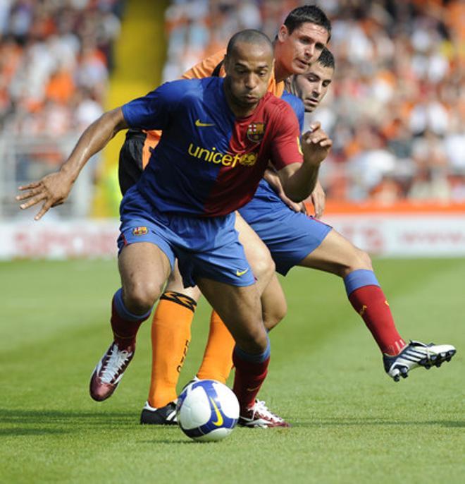 El paso de Thierry Henry por el Barça, en imágenes