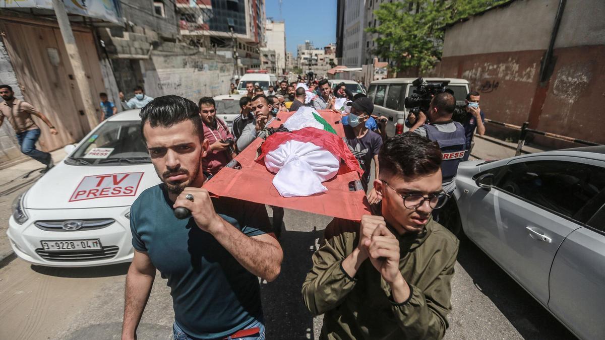 Cuerpos de fallecidos durante los bombardeos israelíes sobre la Franja de Gaza