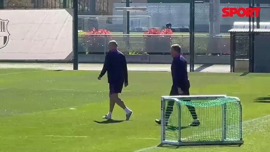 Hansi Flick aparece en el Tito Vilanova de la CE junto a José Ramón de la Fuente.