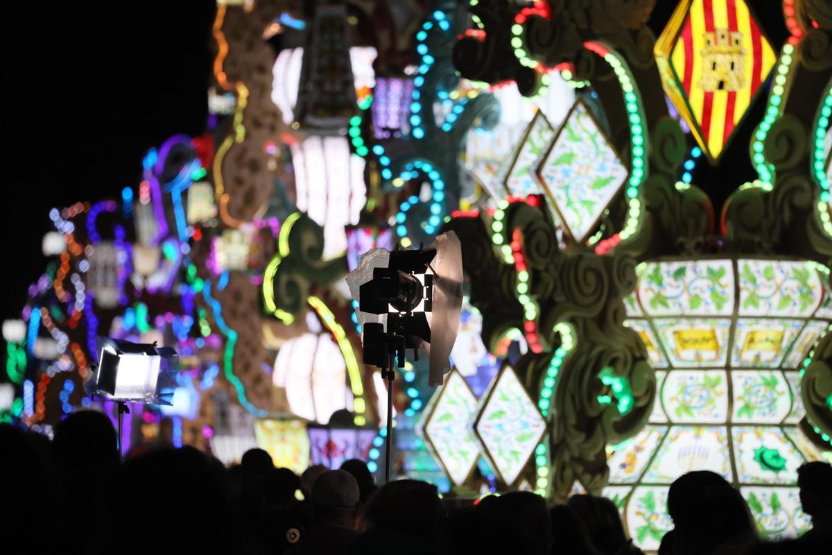 Galería: La Encesa de les Gaiates ilumina Castelló