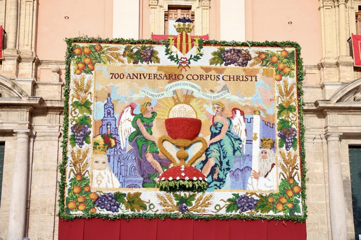 Carmen Prades y Marta Mercader retroceden tres mil años en el Corpus