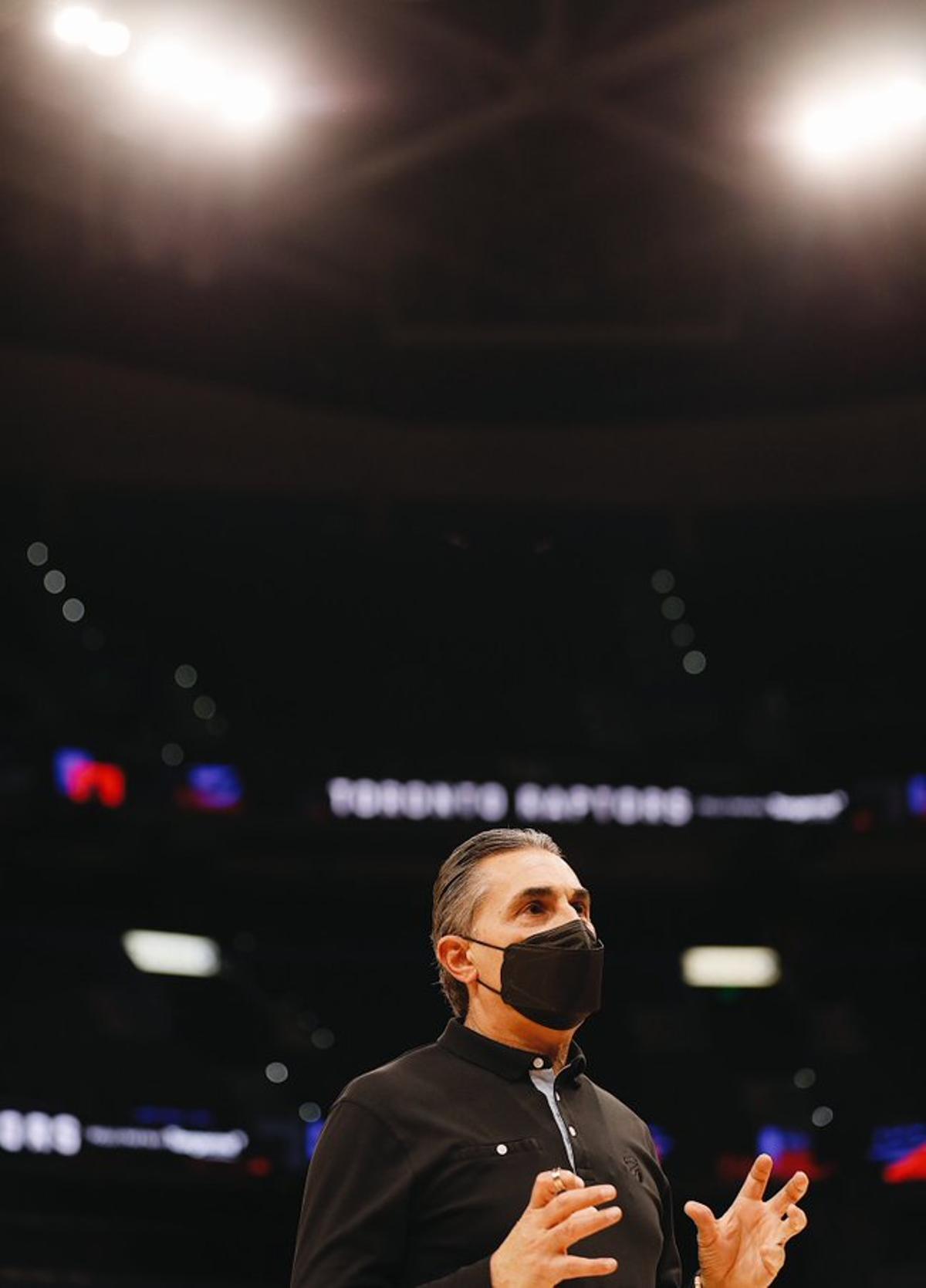 Sergio Scariolo, en el banquillo de los Raptors.