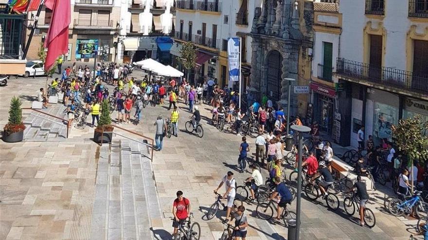 La &#039;Bicicletada Juvenil&#039; de Córdoba reúne a más de 230 estudiantes