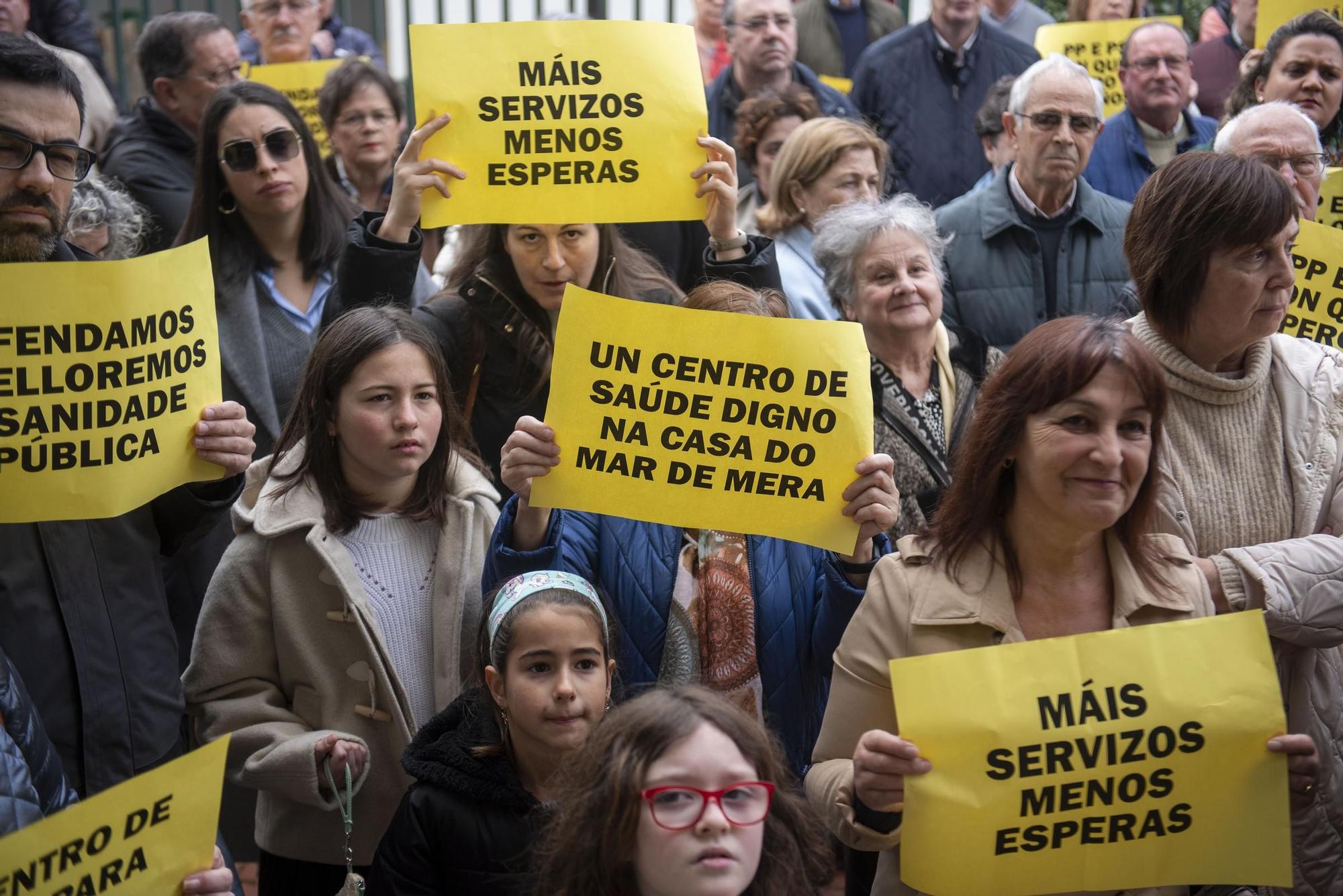 Protesta en Mera para exigir la mejora integral del centro de salud