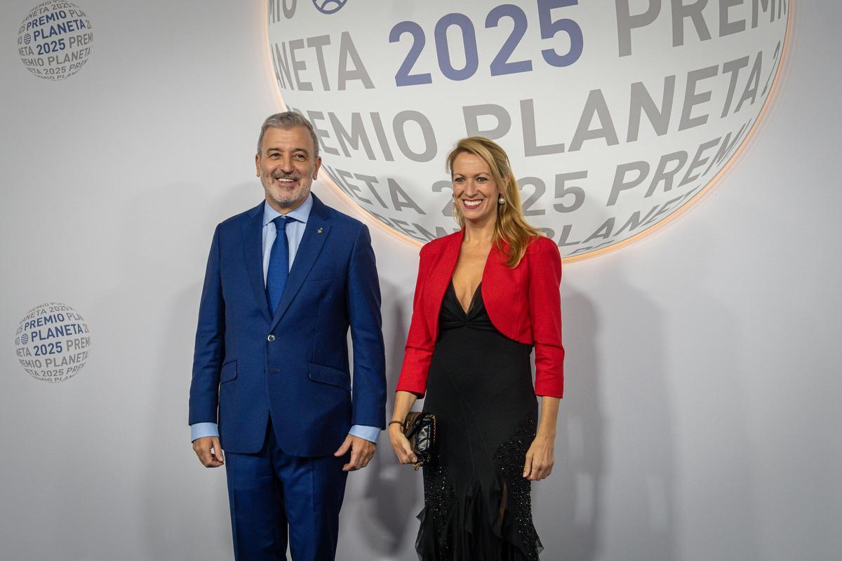 El alcalde de Barcelona, Jaume Collboni,  junto a María Eugenia Gay, segunda teniente alcalde