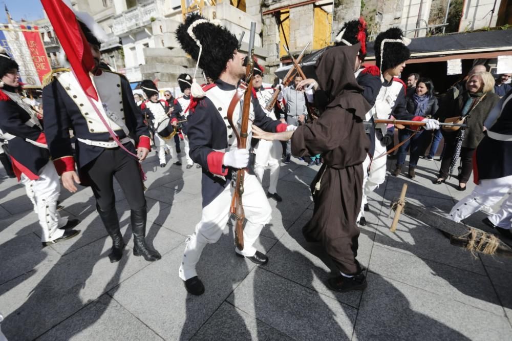 Las tropas napoleónicas campan a sus anchas por el Casco Vello sin saber que el domingo serán expulsados de la ciudad.