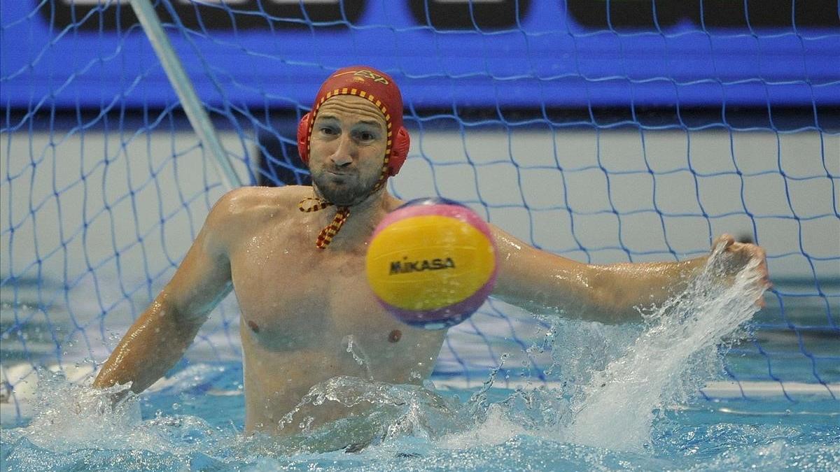 Dani López Pinedo, en acción, en el partido por el tercer puesto de la Liga Mundial contra Japón