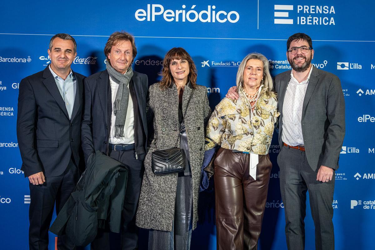 Barcelona, 24/11/2025 Sociedad. Entrega Premio Català de lany. Photocall. PERSONAS: Xavi Solé Grupo Copisa, Ambròs Martínez COPISA, Anna Domènech Directora de Marketing de Prensa Ibérica. Elena Turalló Grupo Copisa, David Pérez director general Natursystem. AUTOR: MANU MITRU