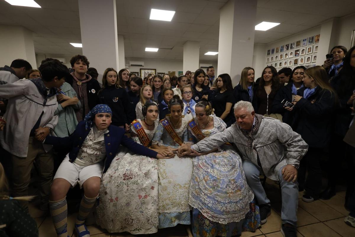 Celebración en el casal de Espartero al conocer el Primer Premio Infantil de Fallas 2026