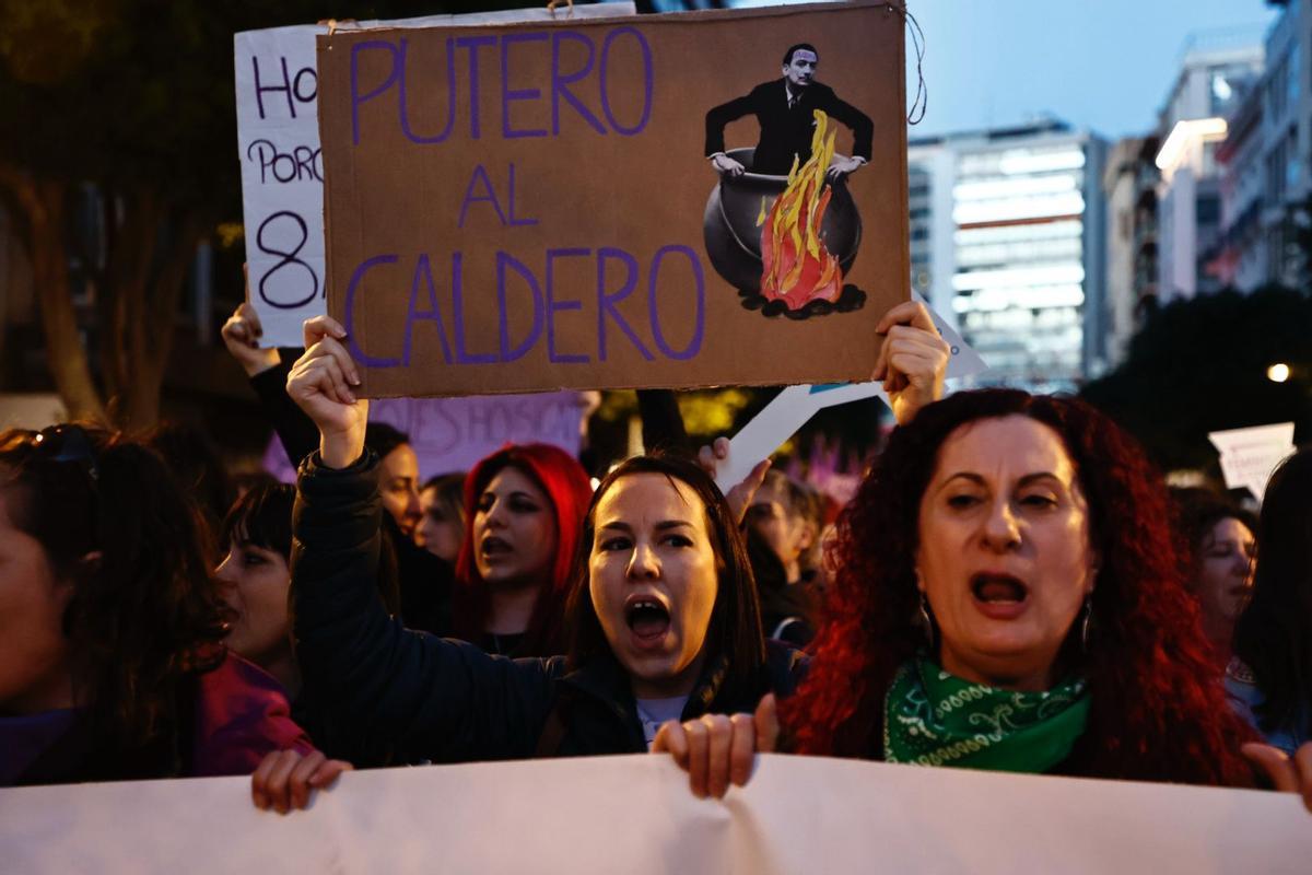 8M VALENCIA | La manifestación del 8 de marzo en València, en imágenes