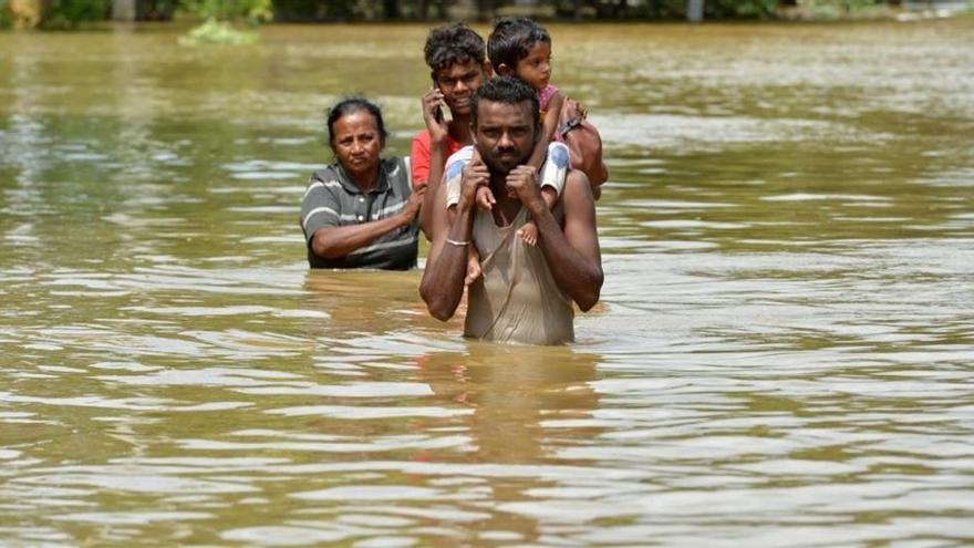 El ciclón Mora deja 200 muertos en Sri Lanka e India y amenaza Bangladés