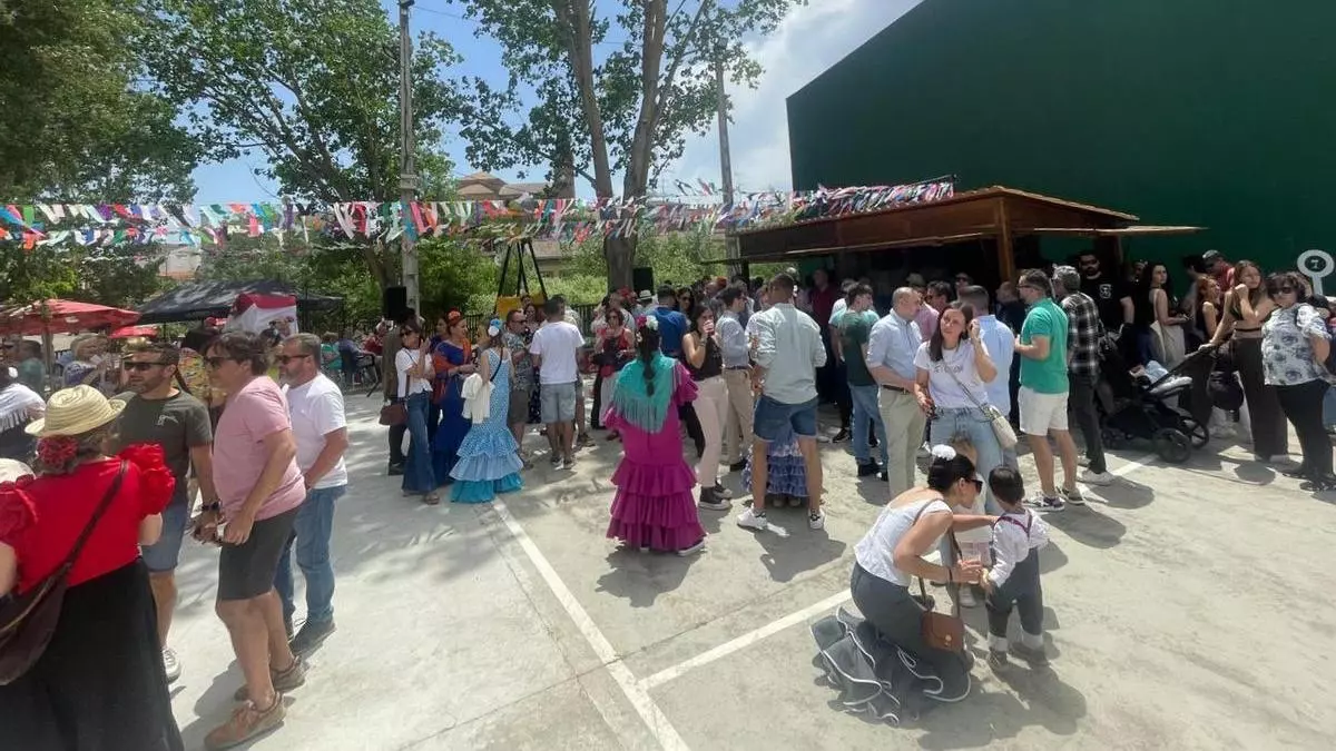 Aires rocieros afloran en la romería más flamenca de Cañizal