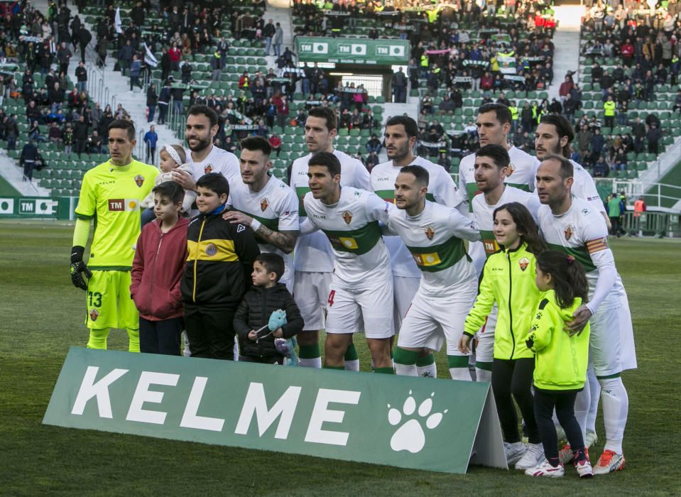 El Elche vence al Extremadura y se aleja de los puestos de descenso