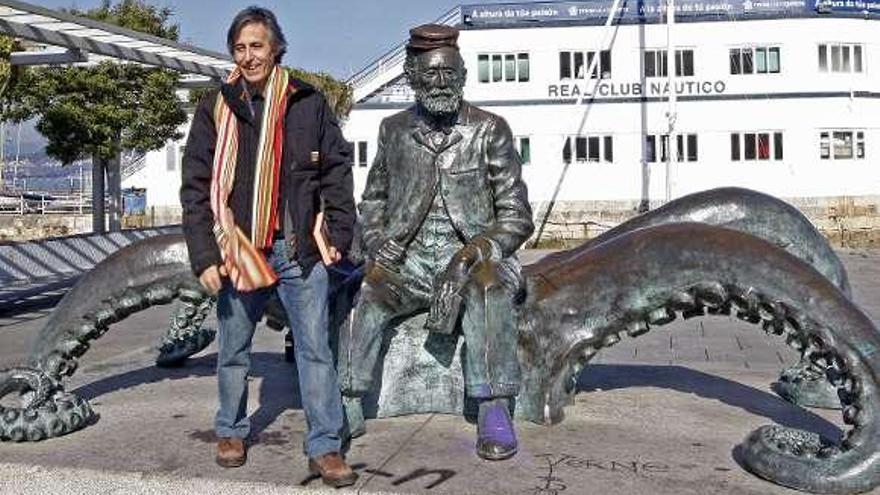 Prueba del minisubmarino de Sanjurjo Badía, que conoció al escritor francés. // FdV