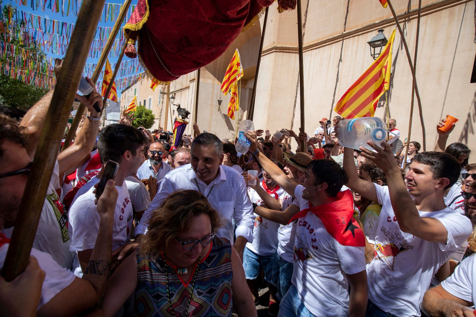 Fiesta del Cosso de Felanitx 2022 | 'Motomami', Sor Estiércol y ‘estelades’, el cóctel festivo del Cosso de Felanitx