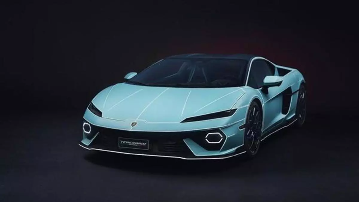 Lamborghini crea un traje a medida para el Temerario