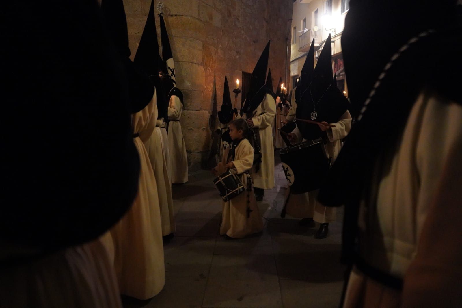 GALERÍA | La procesión de Nuestra Madre de las Angustias, en imágenes