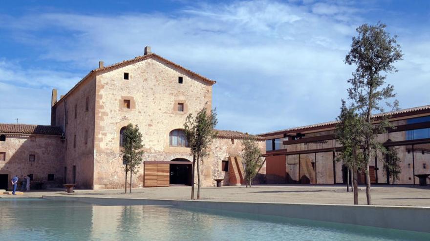 La familia Torres concluye la construcción de la bodega Purgatori en Costers del Segre