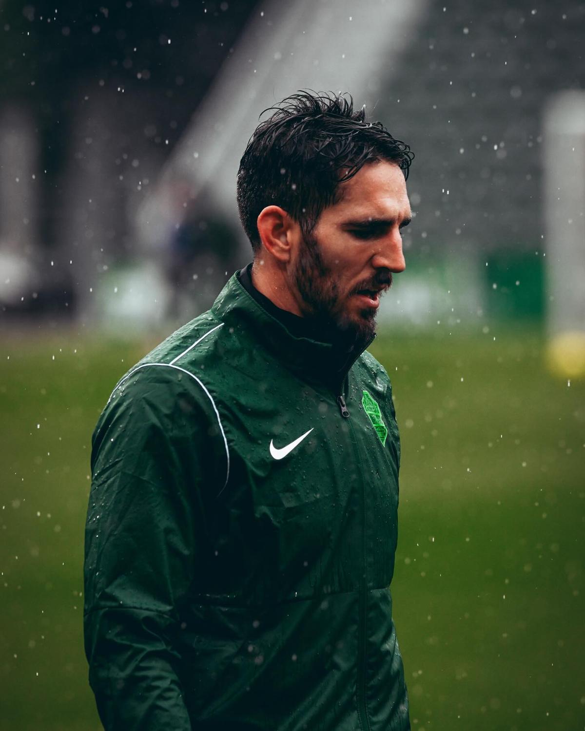 Pedro Bigas, durante un entrenamiento de esta temporada bajo la lluvia