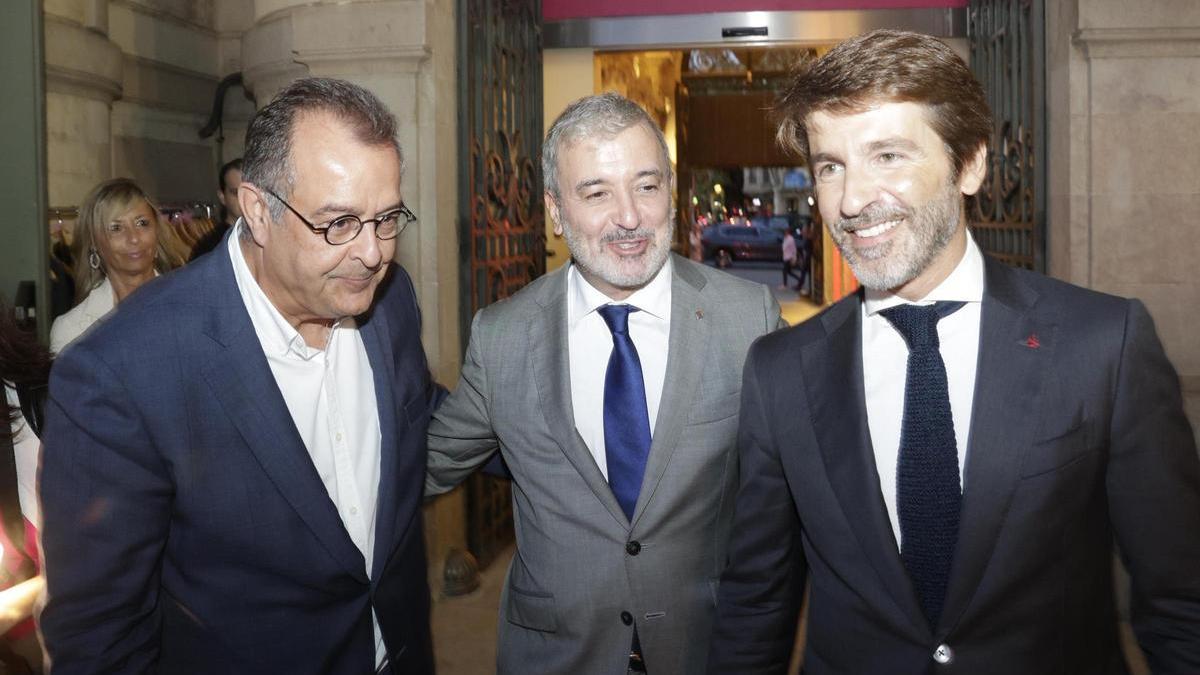 En la foto Albert Sáez, Jaume Collboni y Sergi Guillot.