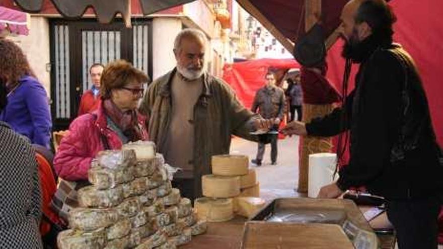 Imagen de puestos gastronómicos en la Fireta de Muro.