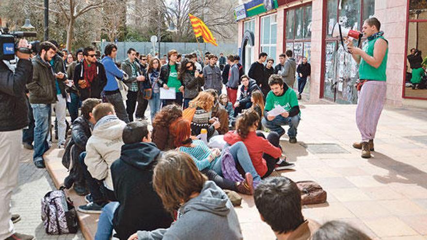 Imagen de la concentración estudiantil de ayer.