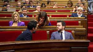 El Parlament constata la seva «falta de confiança» en el Govern i reprova el lideratge d’Aragonès