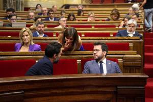 El Parlament constata la seva «falta de confiança» en el Govern i reprova el lideratge d’Aragonès