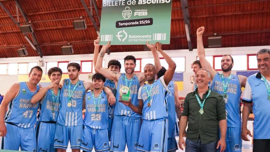El Baloncesto Badajoz logra el título en Primera Nacional y asciende a Tercera FEB