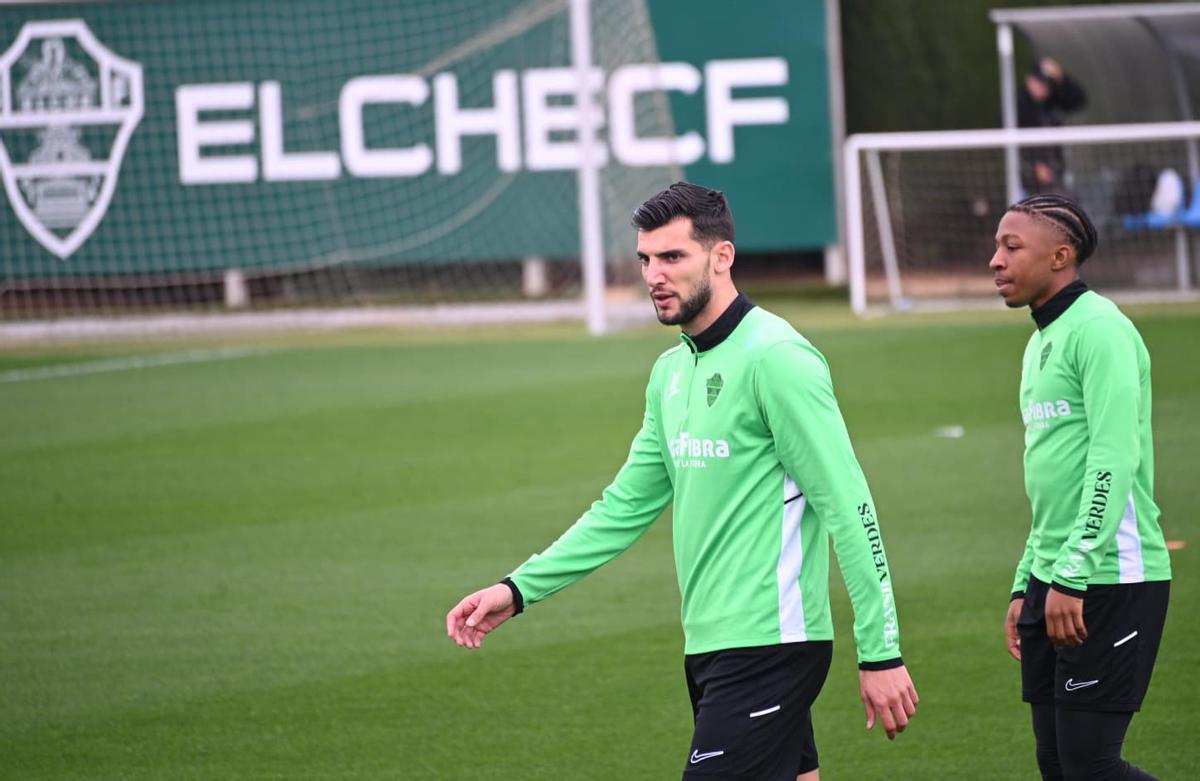 Entrenamiento del Elche previo al partido contra el Real Madrid